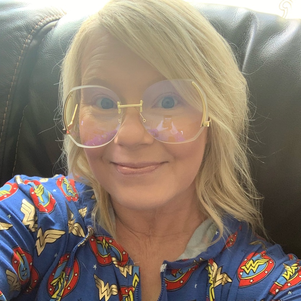 Meet your Posher, Joann
